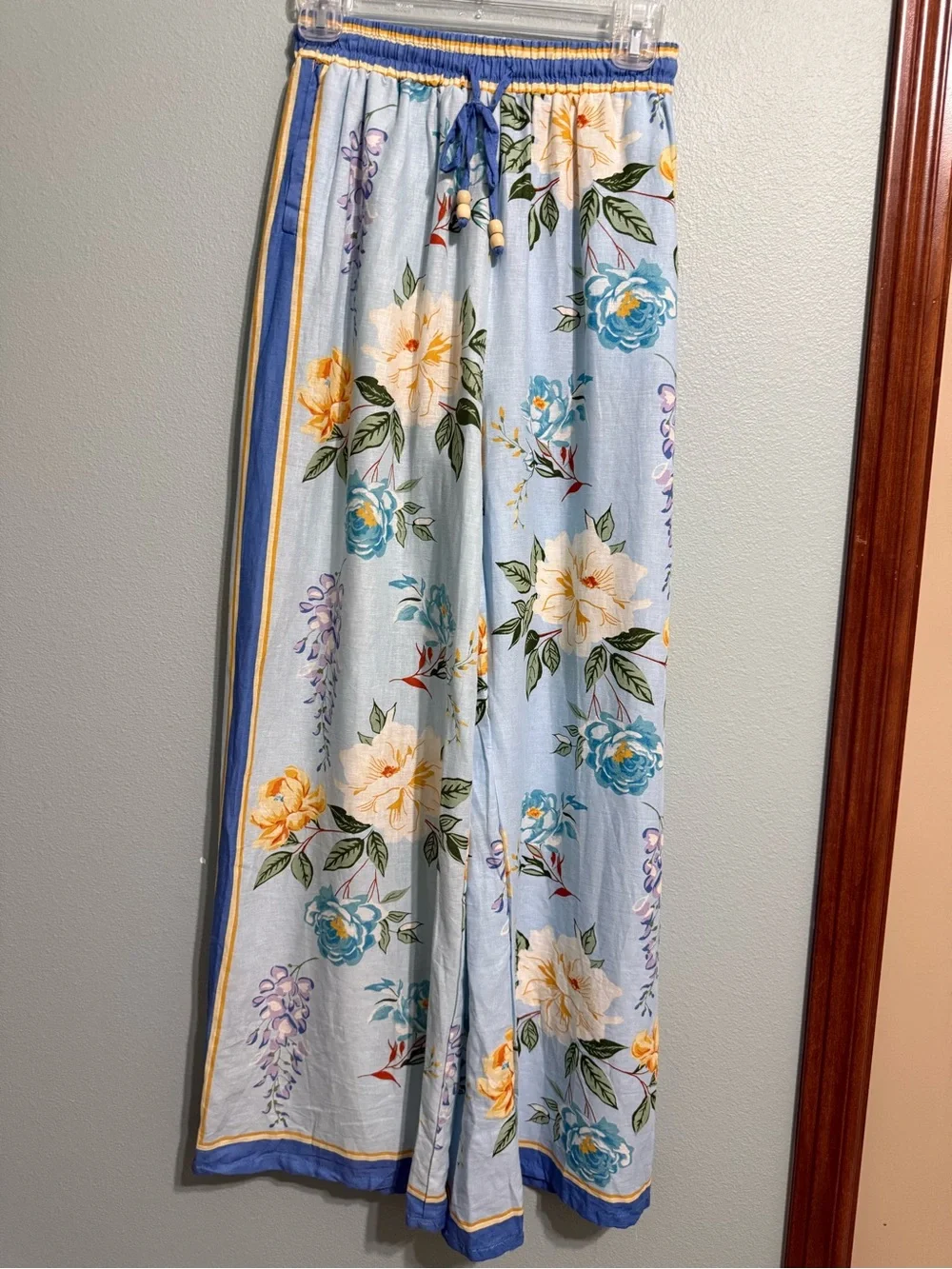 Joie Light Blue Floral Wide-Leg Linen-Blend Pants - Picture 2 of 12